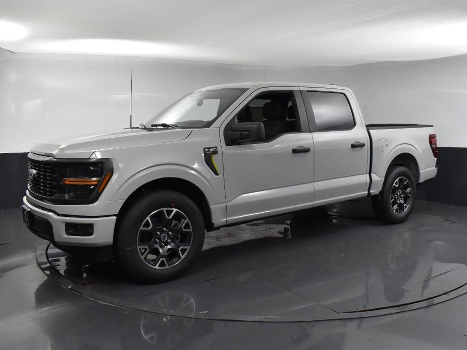 new 2024 Ford F-150 car, priced at $40,330