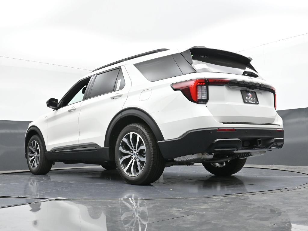 new 2025 Ford Explorer car, priced at $41,010
