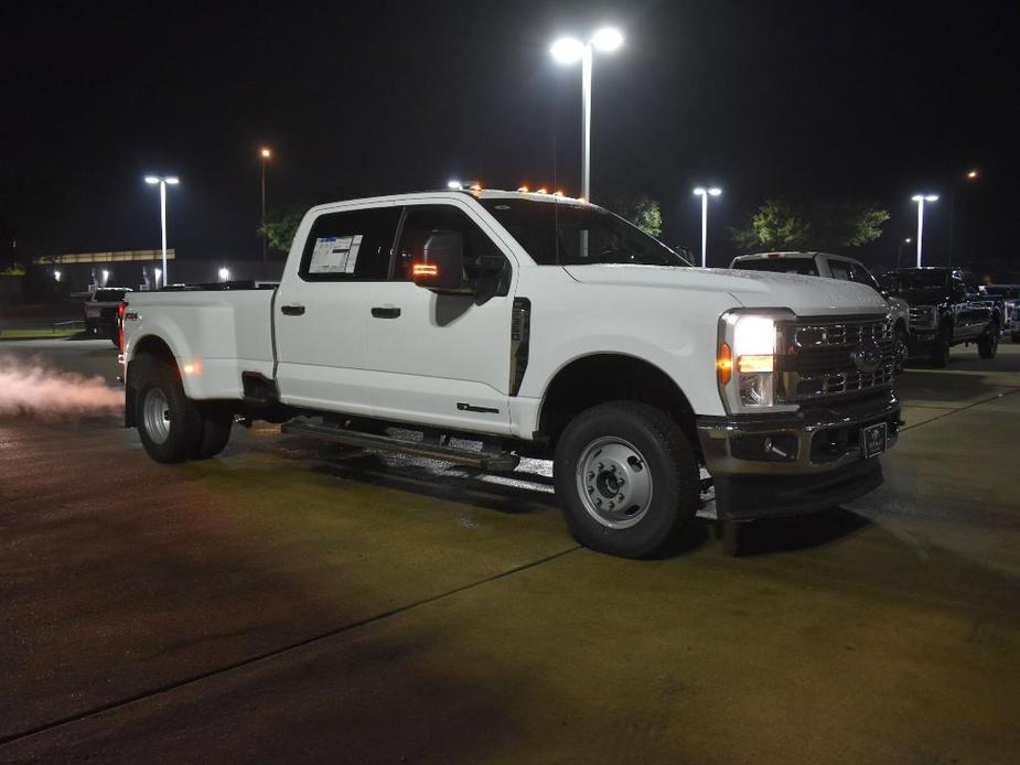 new 2024 Ford F-350 car, priced at $65,925