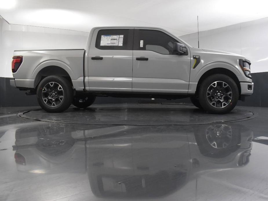 new 2024 Ford F-150 car, priced at $40,330