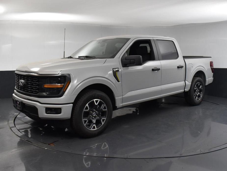 new 2024 Ford F-150 car, priced at $40,330