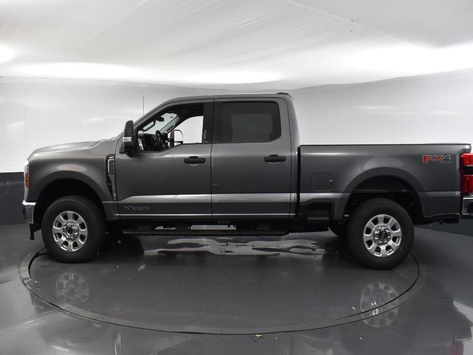 new 2024 Ford F-250 car, priced at $62,585