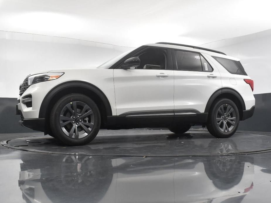 new 2024 Ford Explorer car, priced at $40,570