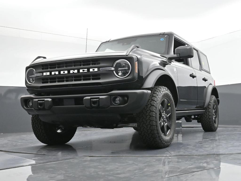 new 2025 Ford Bronco car, priced at $52,960