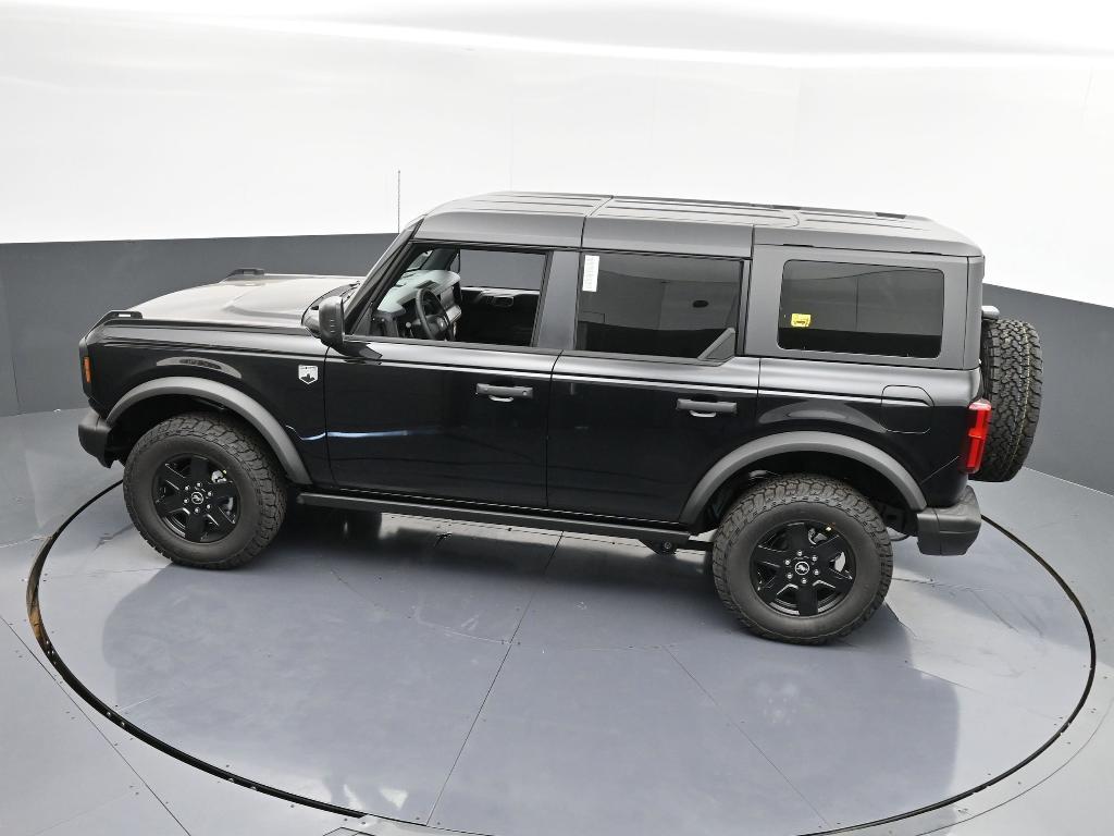 new 2025 Ford Bronco car, priced at $45,960