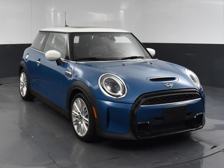 used 2022 MINI Hardtop car, priced at $25,994