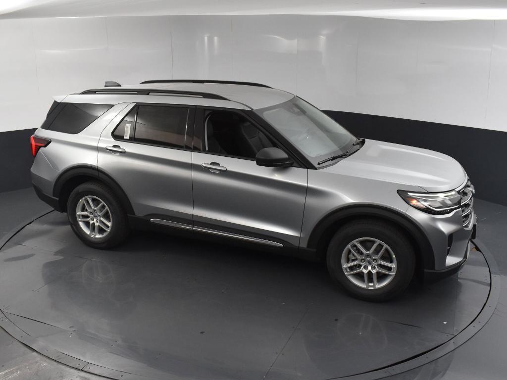 new 2025 Ford Explorer car, priced at $39,710