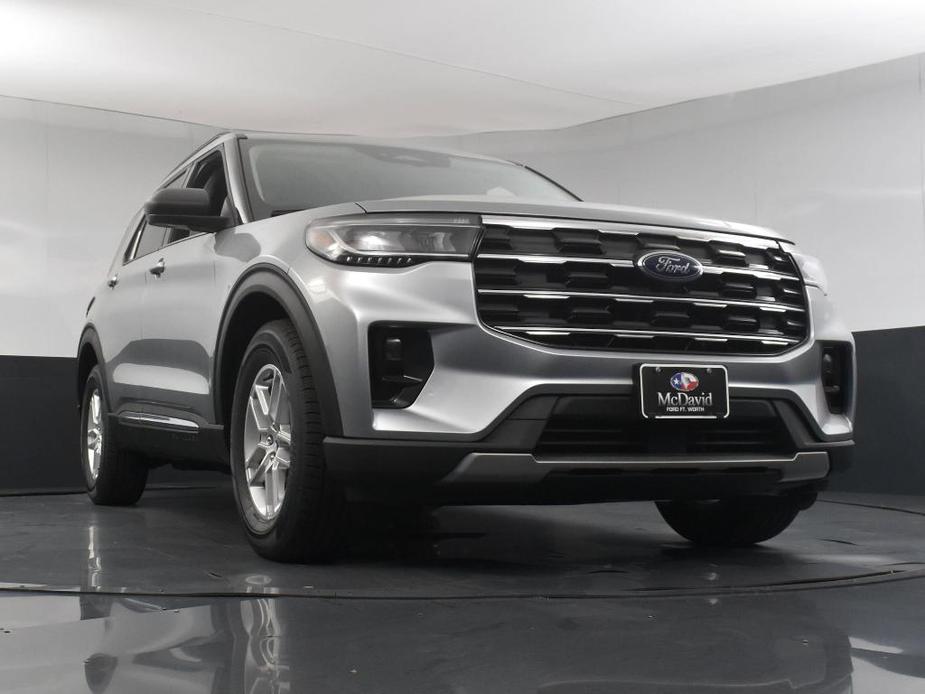 new 2025 Ford Explorer car, priced at $39,710