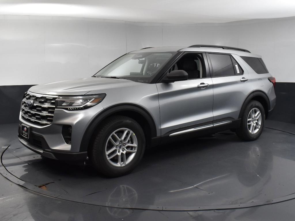 new 2025 Ford Explorer car, priced at $39,710