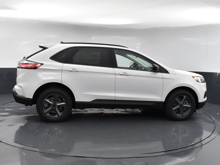 new 2024 Ford Edge car, priced at $32,205