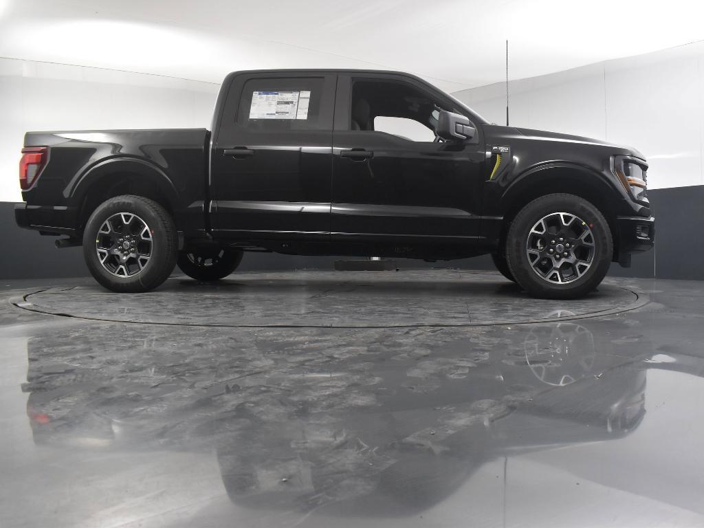 new 2024 Ford F-150 car, priced at $40,590