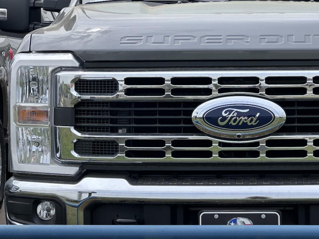 new 2025 Ford F-250 car, priced at $72,890