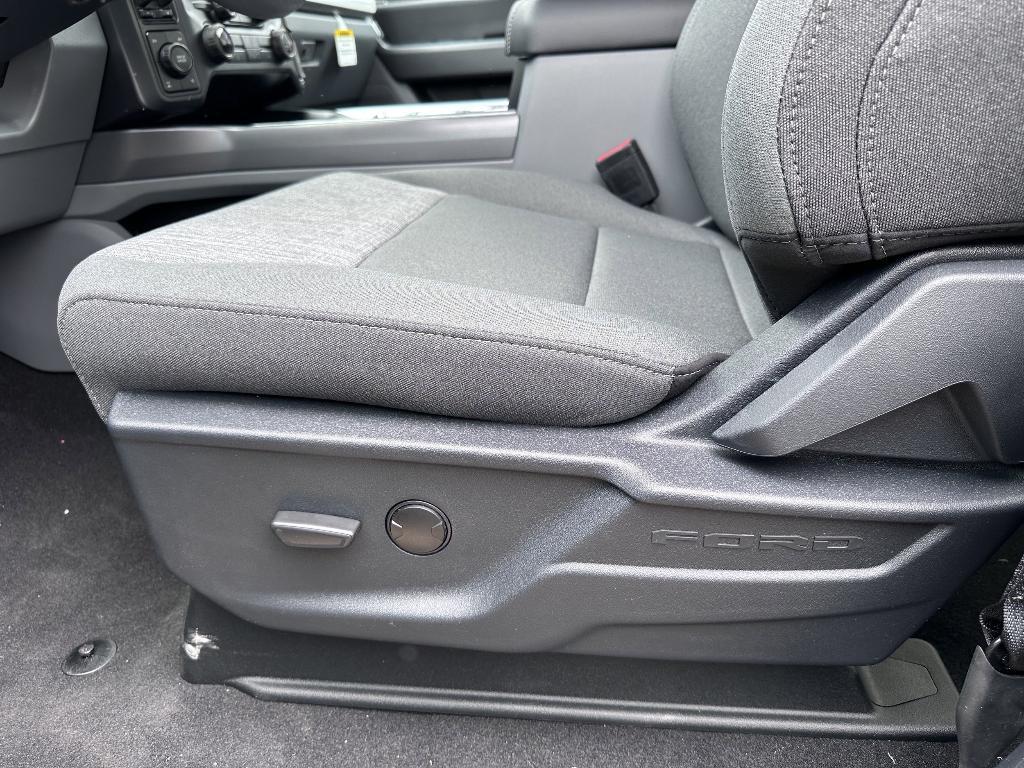 new 2025 Ford F-250 car, priced at $72,890