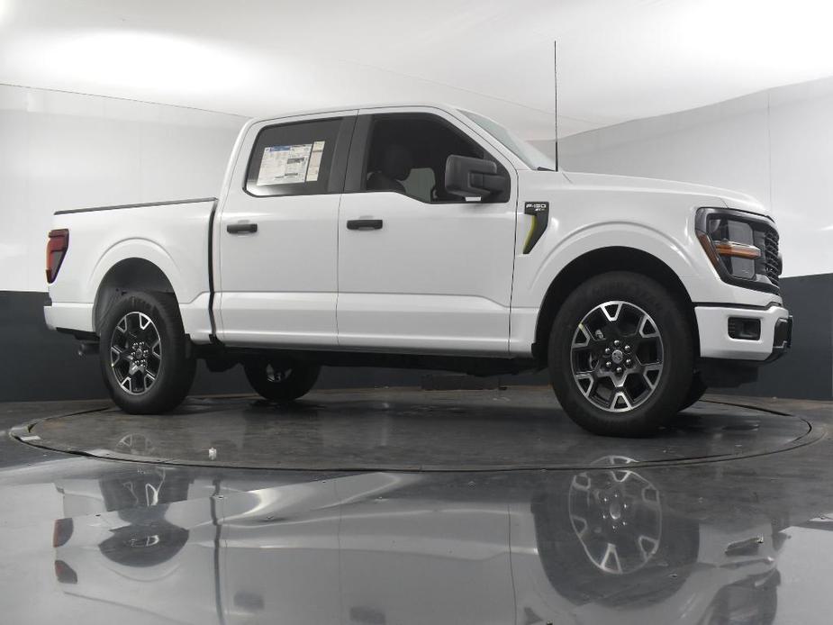 new 2024 Ford F-150 car, priced at $42,090