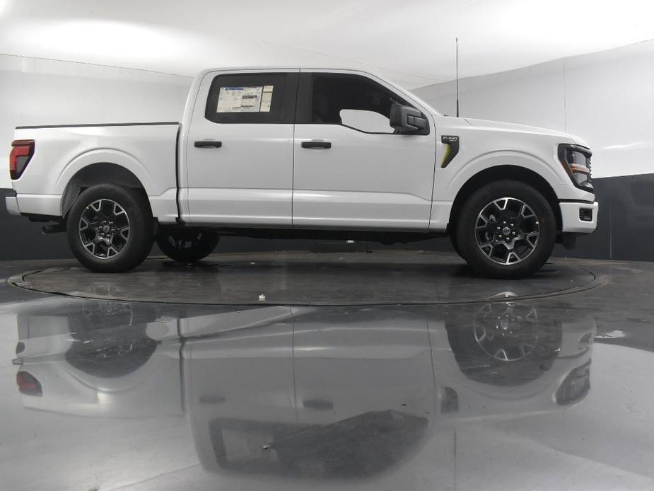 new 2024 Ford F-150 car, priced at $40,330