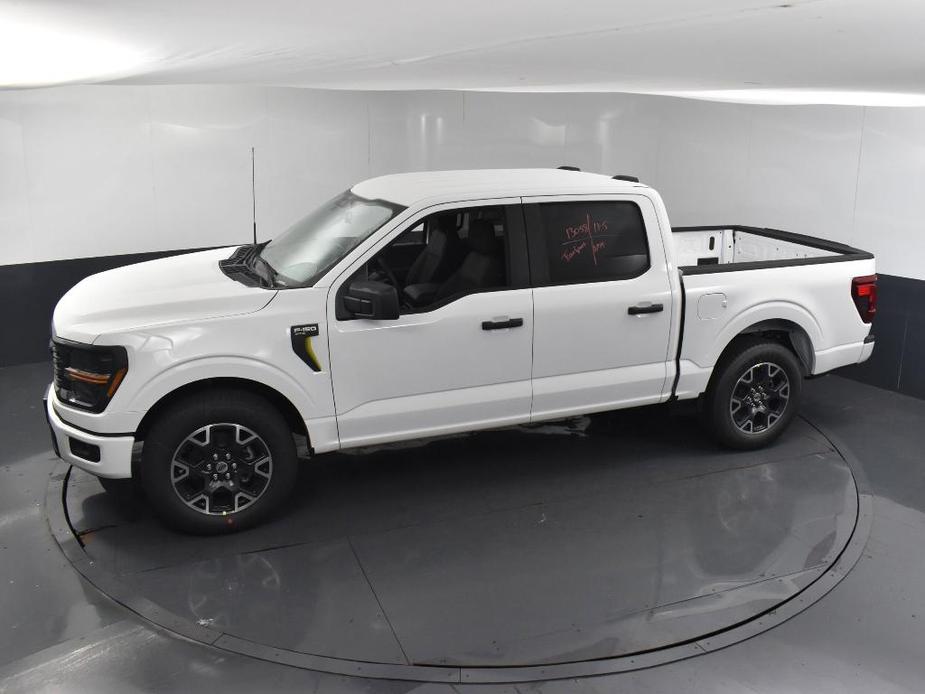 new 2024 Ford F-150 car, priced at $40,330