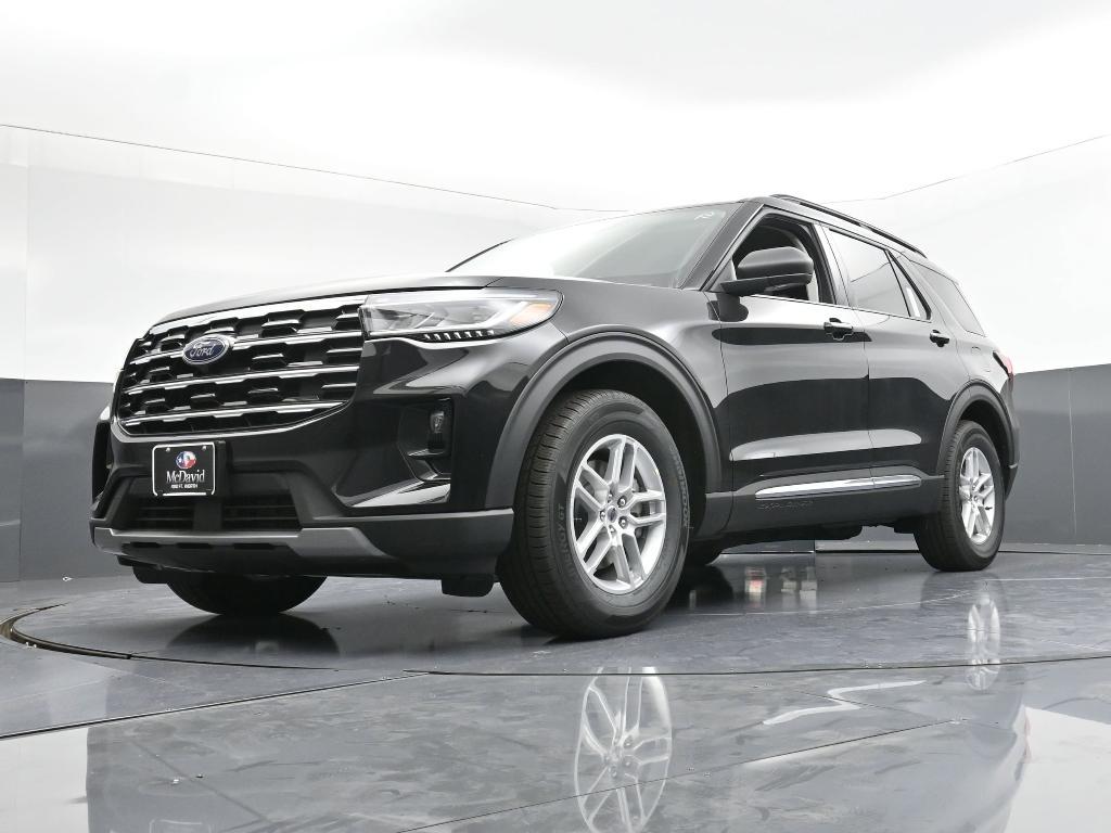 new 2025 Ford Explorer car, priced at $38,765