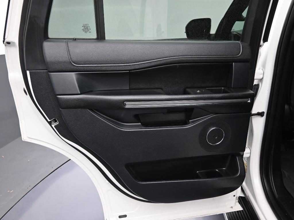 used 2021 Ford Expedition car, priced at $31,994