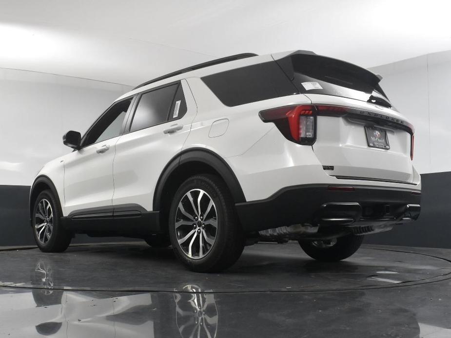 new 2025 Ford Explorer car, priced at $41,905