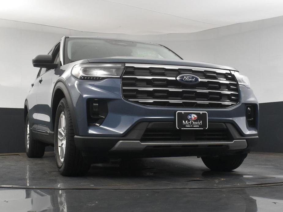 new 2025 Ford Explorer car, priced at $40,205