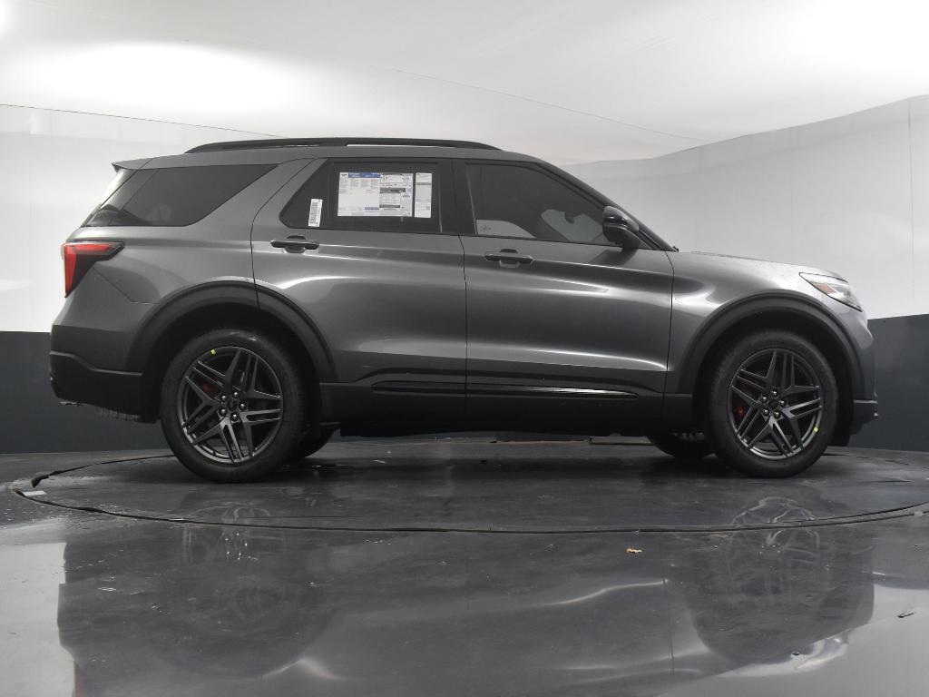 new 2025 Ford Explorer car, priced at $52,100