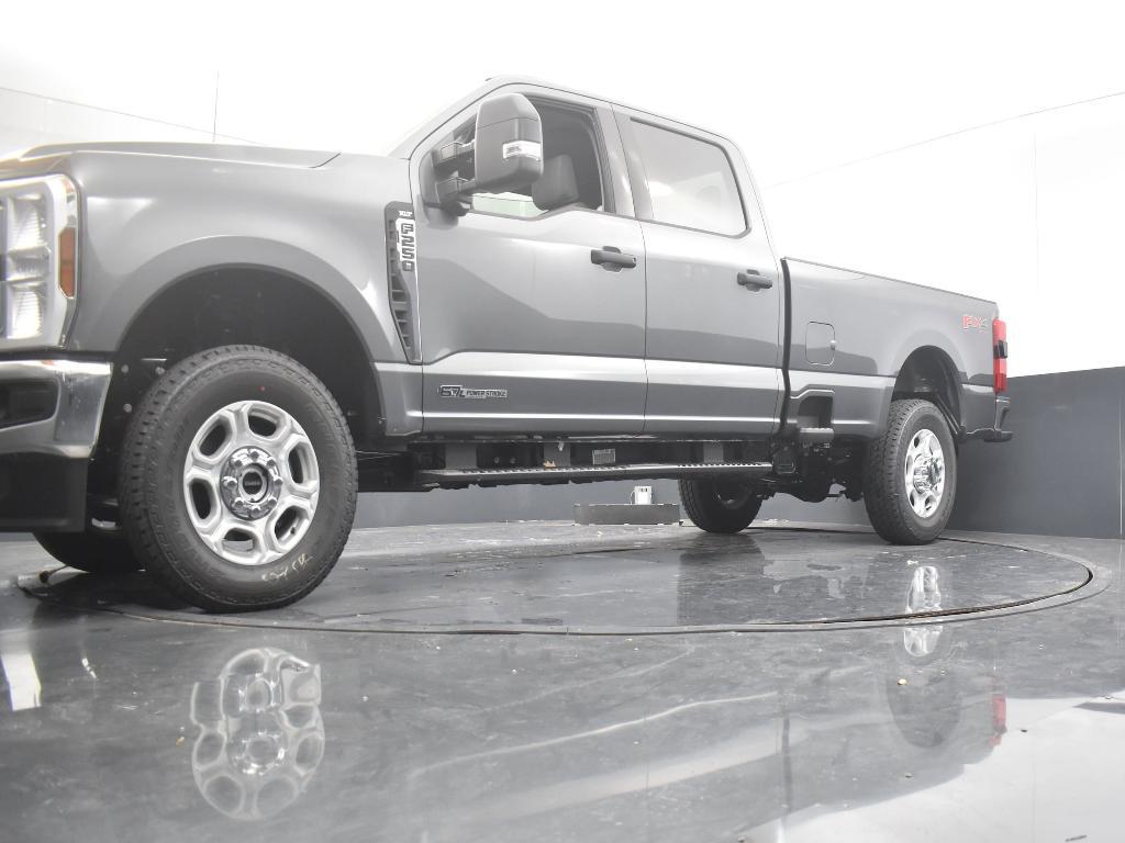 new 2025 Ford F-250 car, priced at $74,070