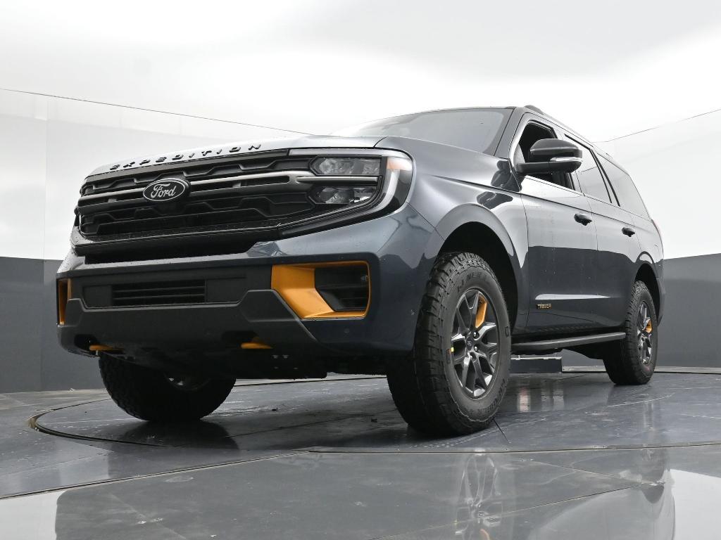 new 2025 Ford Expedition car, priced at $84,535