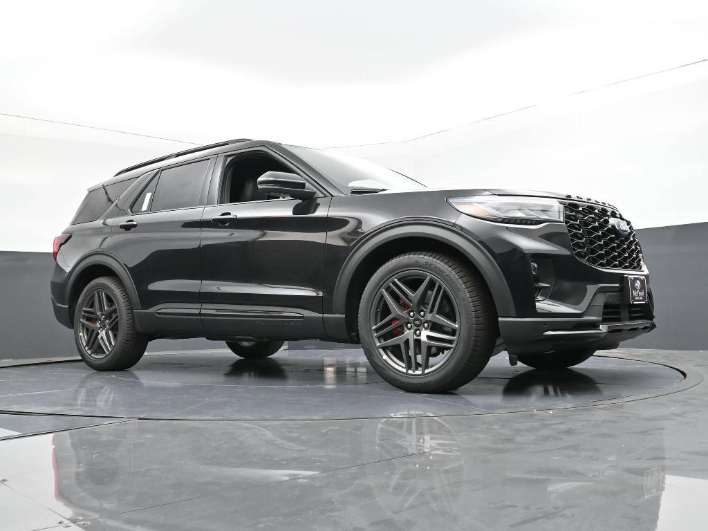 new 2025 Ford Explorer car, priced at $51,335