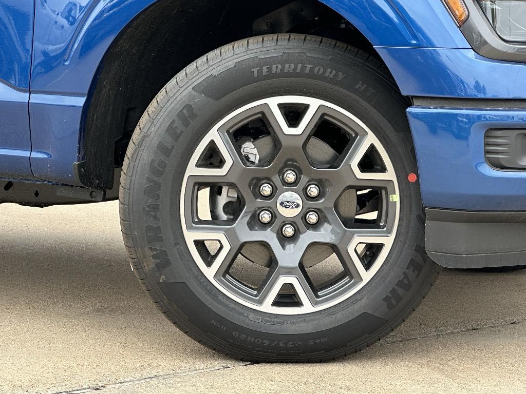 new 2025 Ford F-150 car, priced at $43,695
