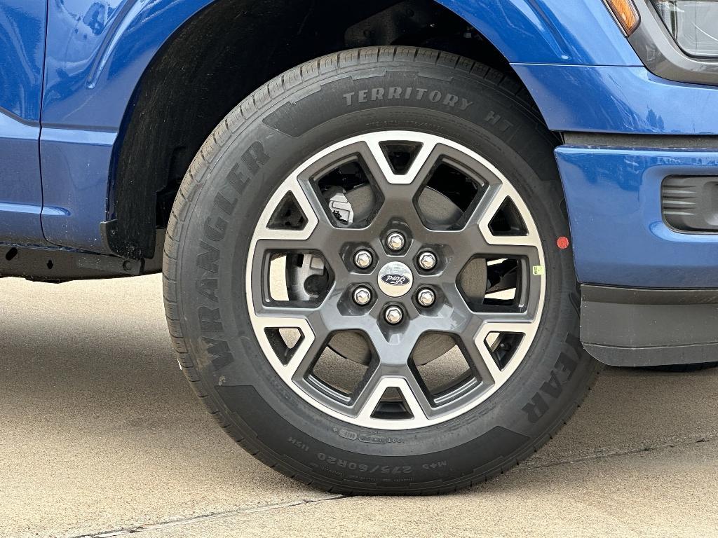 new 2025 Ford F-150 car, priced at $41,656