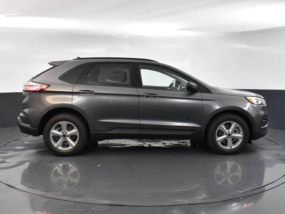 new 2024 Ford Edge car, priced at $29,425