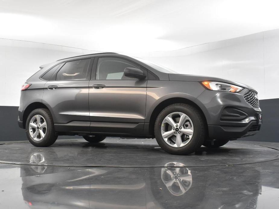 new 2024 Ford Edge car, priced at $29,425