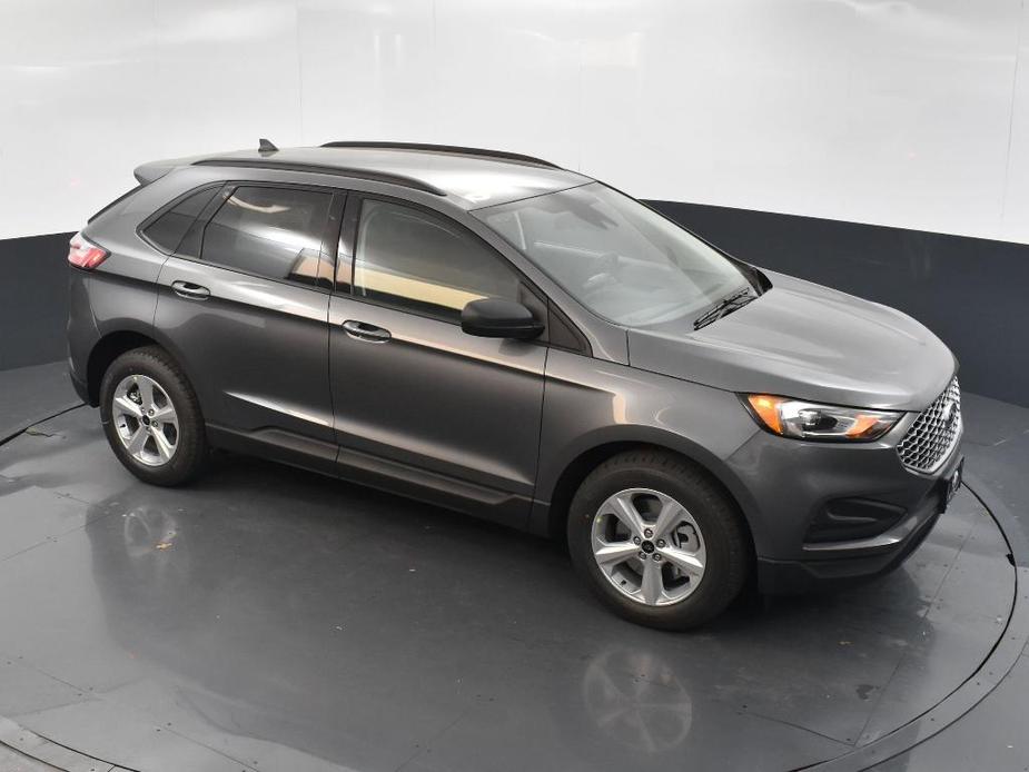 new 2024 Ford Edge car, priced at $29,425