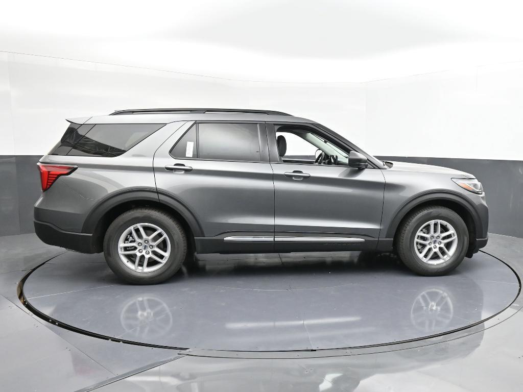 new 2025 Ford Explorer car, priced at $38,665