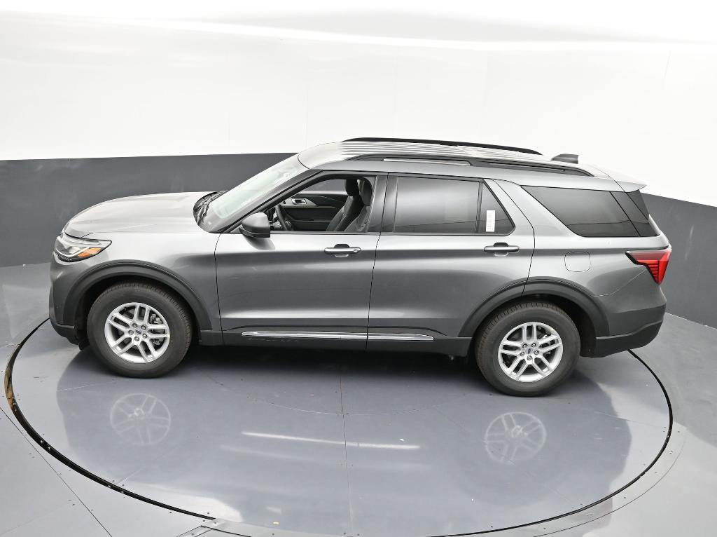 new 2025 Ford Explorer car, priced at $38,665