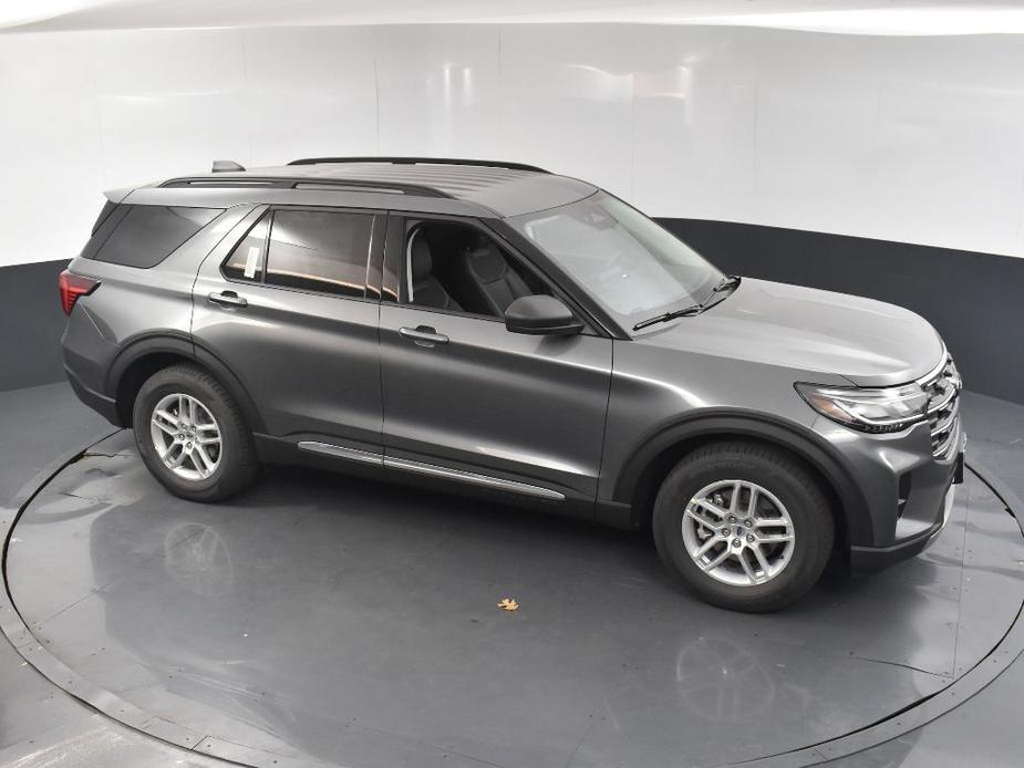 new 2025 Ford Explorer car, priced at $39,710