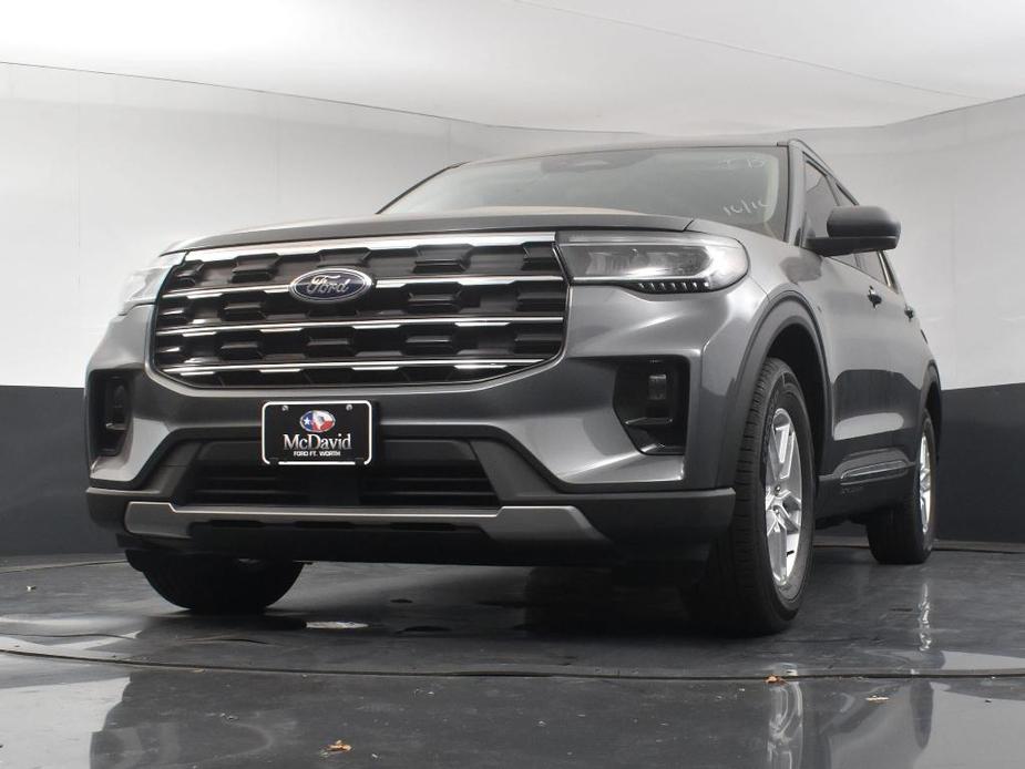 new 2025 Ford Explorer car, priced at $39,710