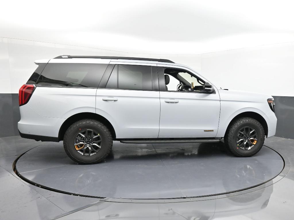 new 2025 Ford Expedition car, priced at $80,813