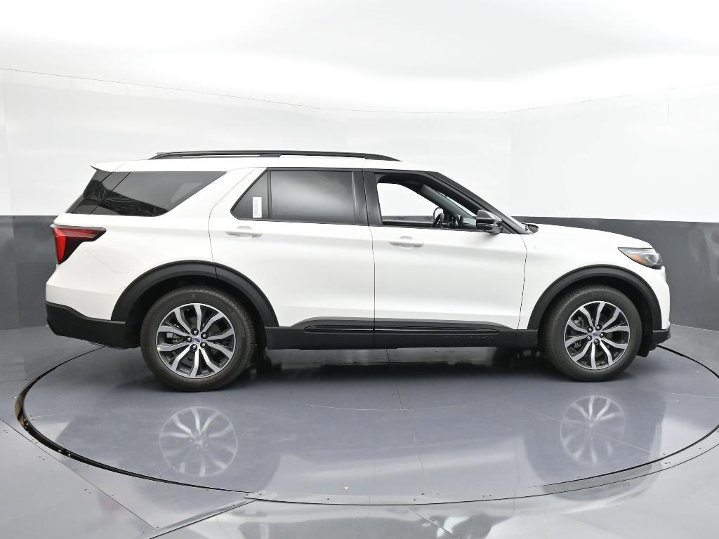new 2025 Ford Explorer car, priced at $41,970
