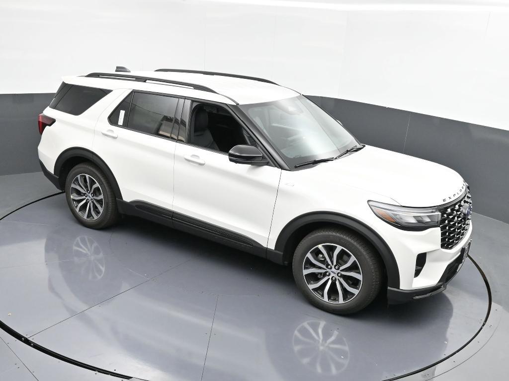new 2025 Ford Explorer car, priced at $41,970