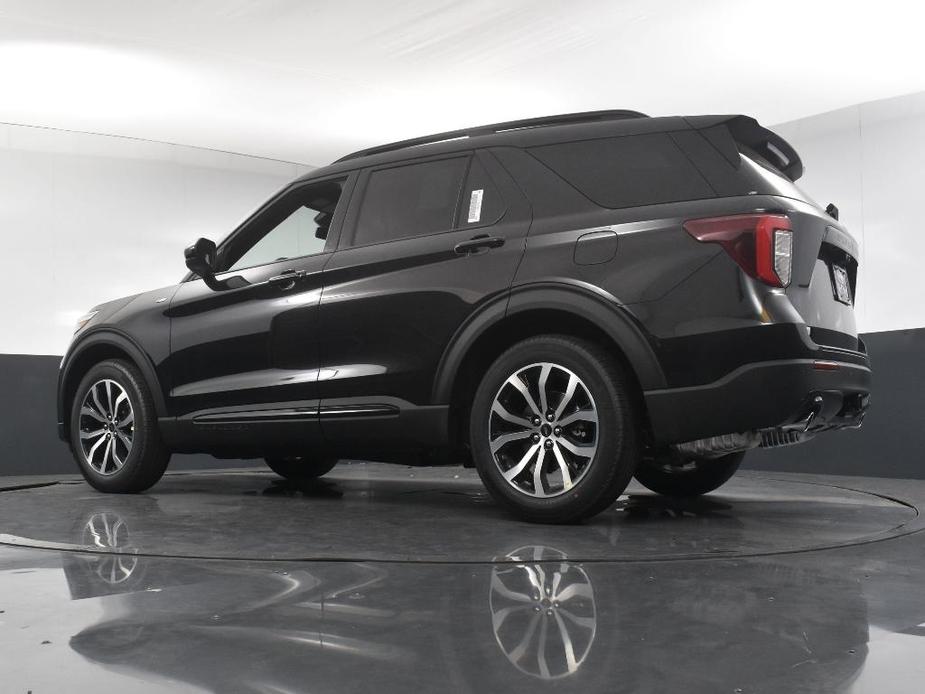 new 2024 Ford Explorer car, priced at $44,133