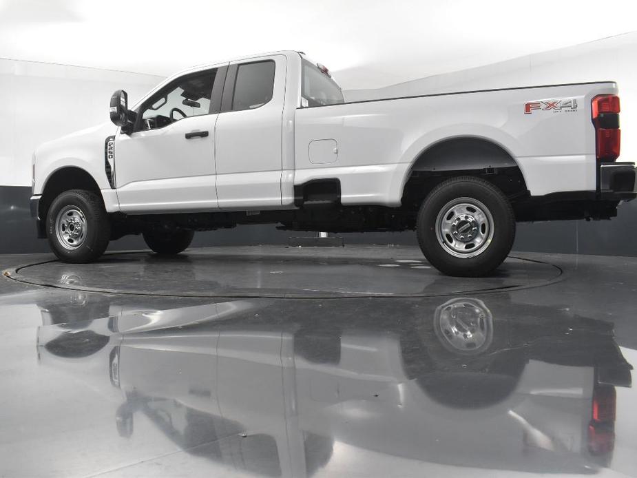 new 2024 Ford F-250 car, priced at $49,723
