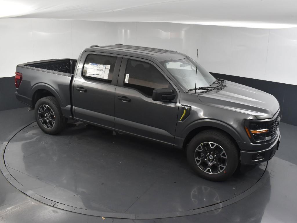 new 2024 Ford F-150 car, priced at $40,590