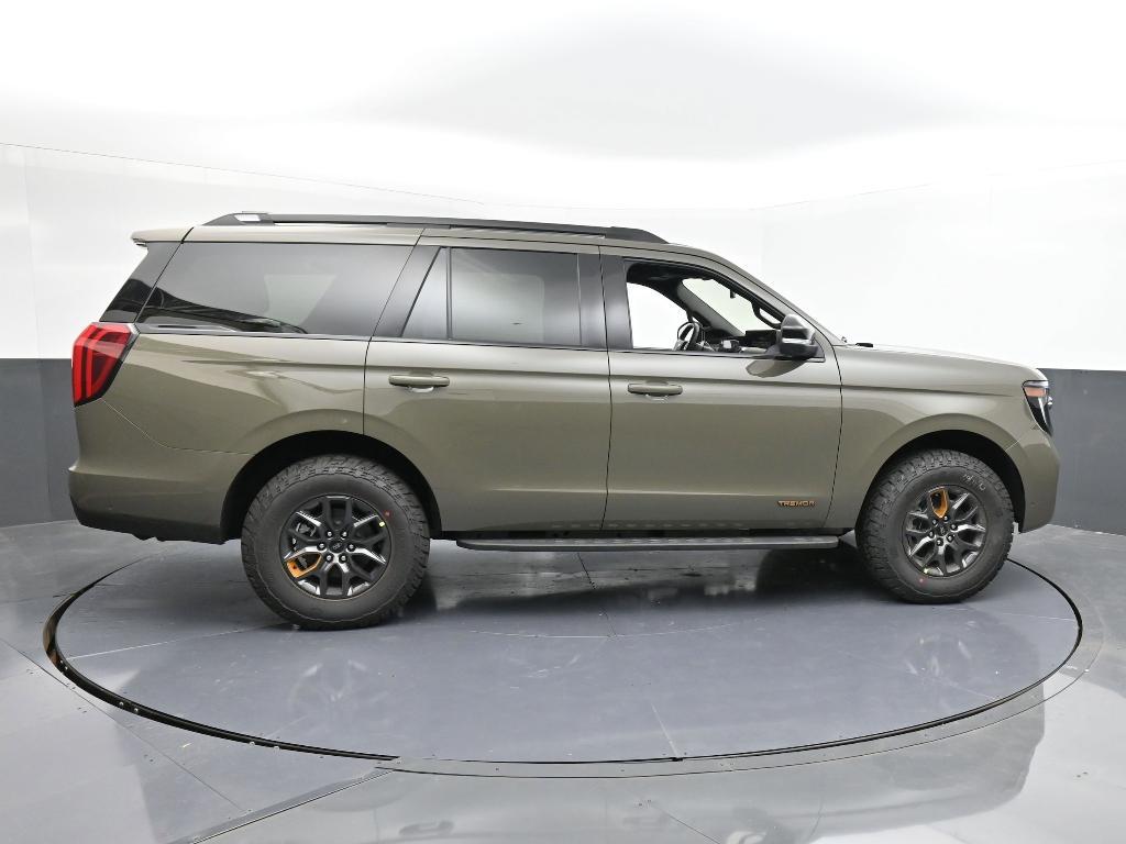 new 2025 Ford Expedition car, priced at $84,040