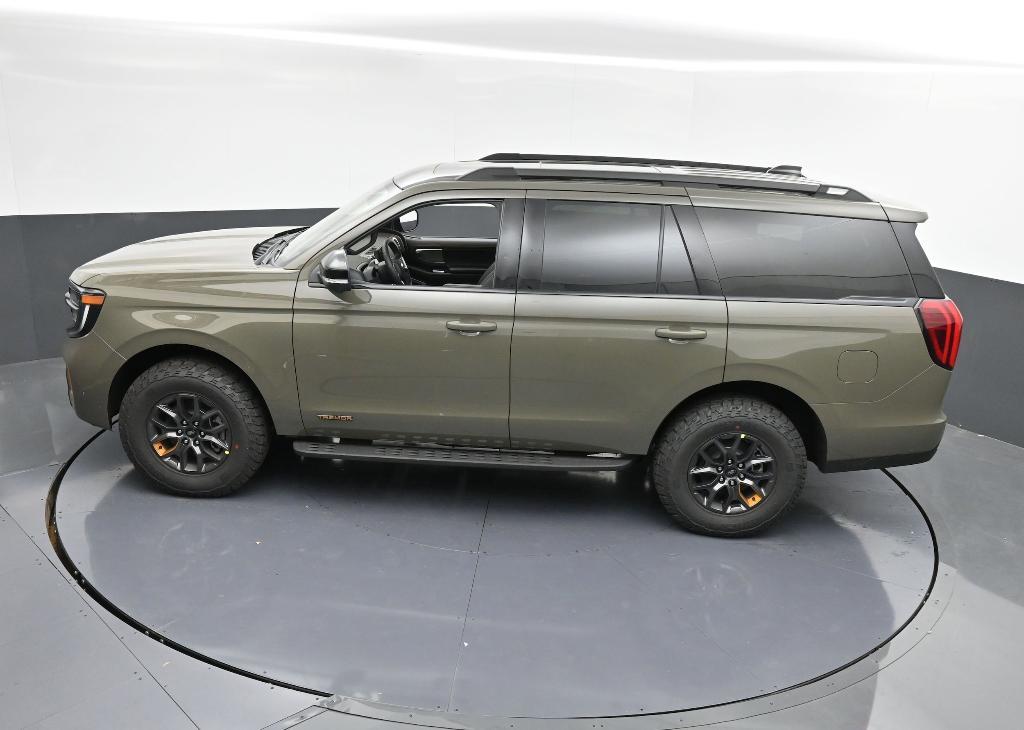 new 2025 Ford Expedition car, priced at $84,040