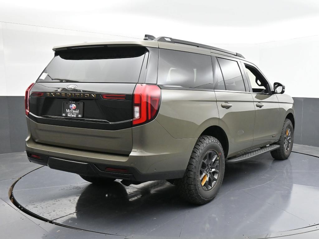 new 2025 Ford Expedition car, priced at $84,040