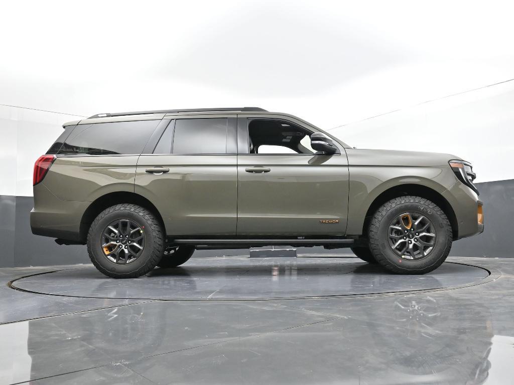 new 2025 Ford Expedition car, priced at $84,040