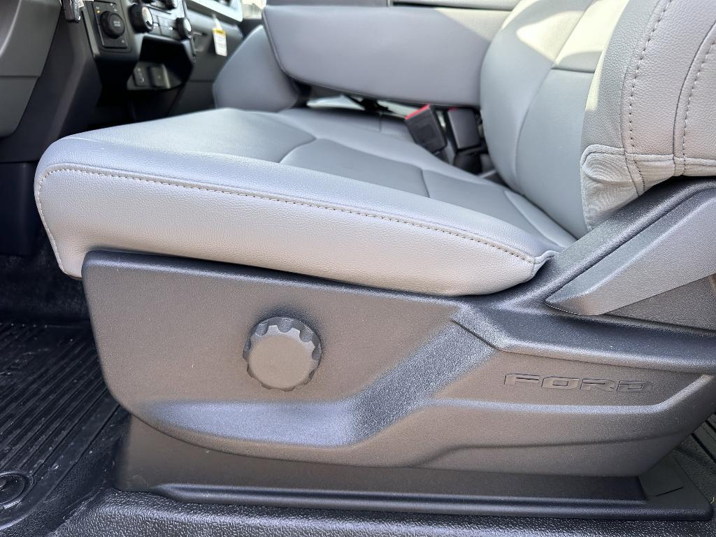 new 2025 Ford F-150 car, priced at $51,196