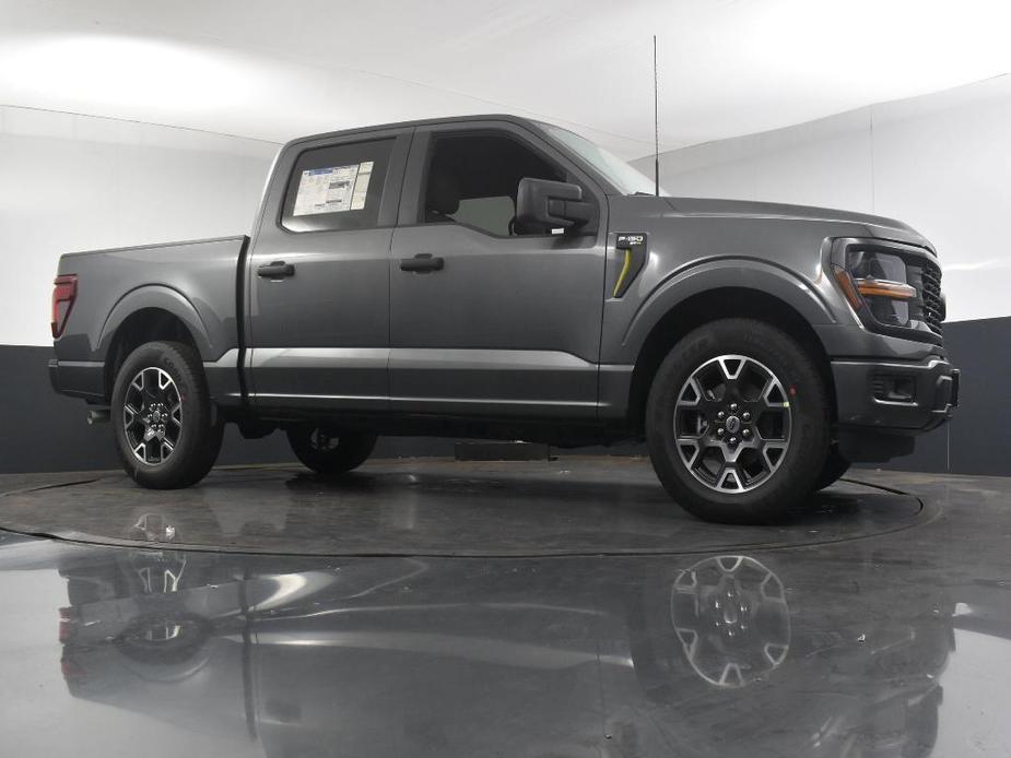 new 2024 Ford F-150 car, priced at $40,430