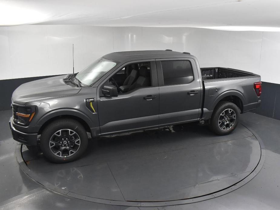 new 2024 Ford F-150 car, priced at $40,430